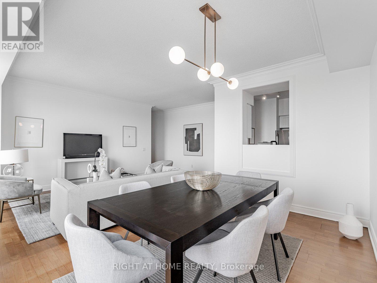 Rg1 - 1 Clairtrell Road, Toronto, Ontario  M2N 7H6 - Photo 6 - C13690576