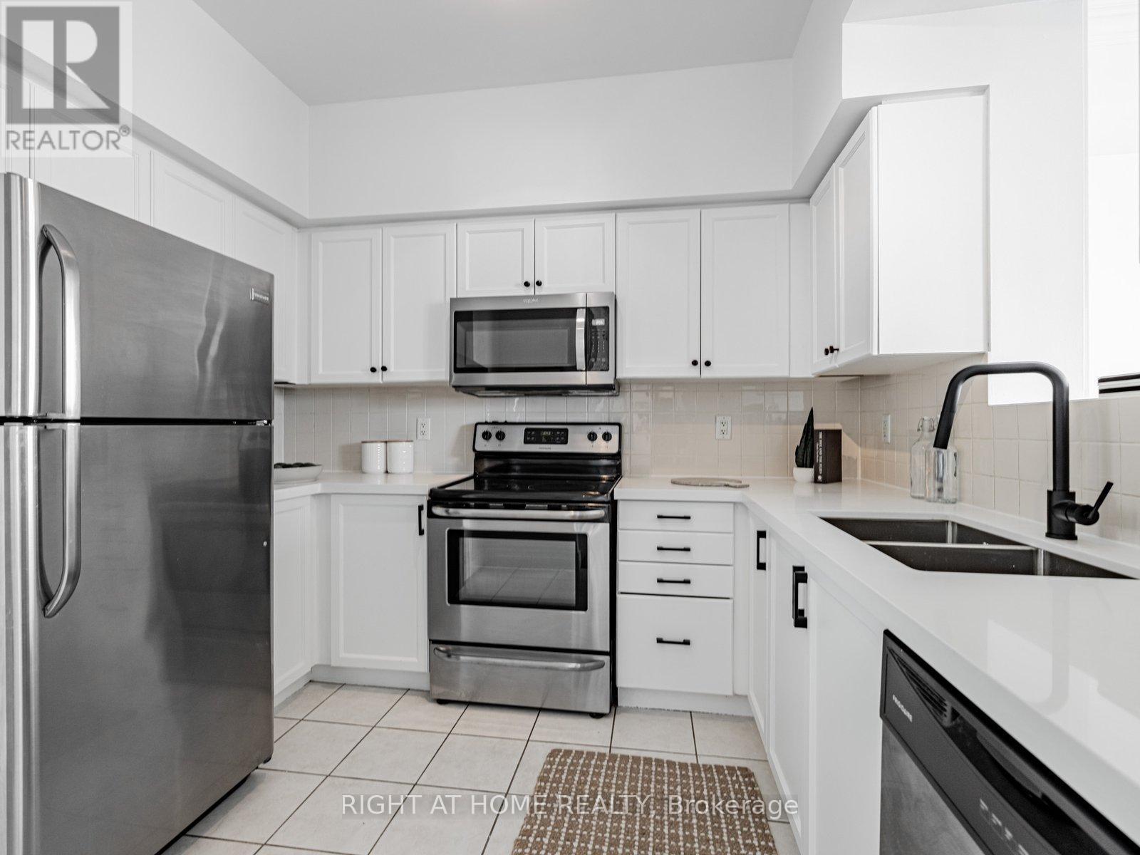 Rg1 - 1 Clairtrell Road, Toronto, Ontario  M2N 7H6 - Photo 7 - C13690576