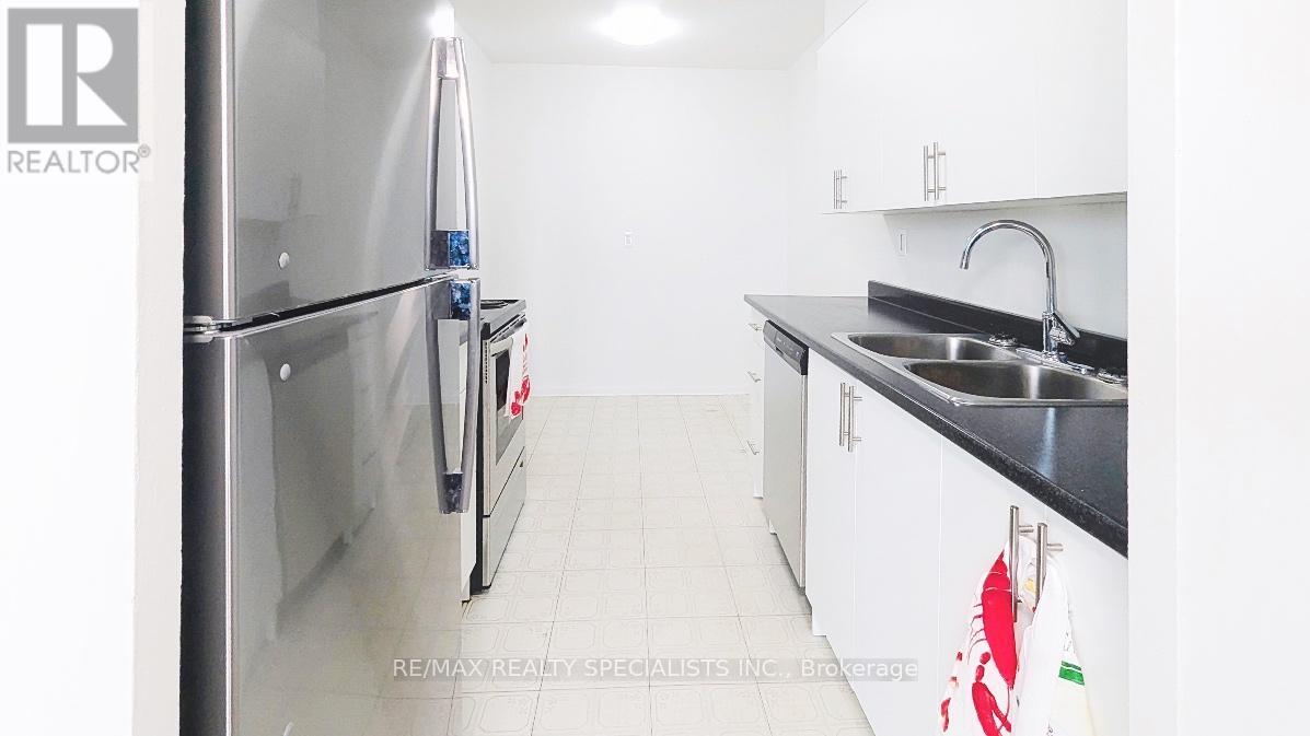 1201 - 180 Markham Road, Toronto, Ontario  M1M 2Z9 - Photo 8 - E13690494