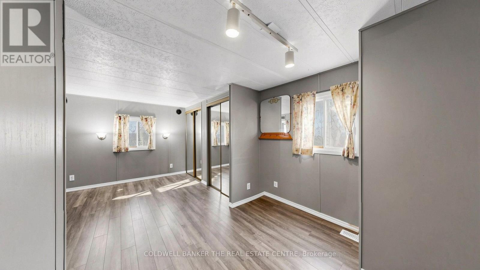 409 - 285 Crydermans Side Road, Georgina, Ontario L0E 1A0 - Photo 17 - N13690480