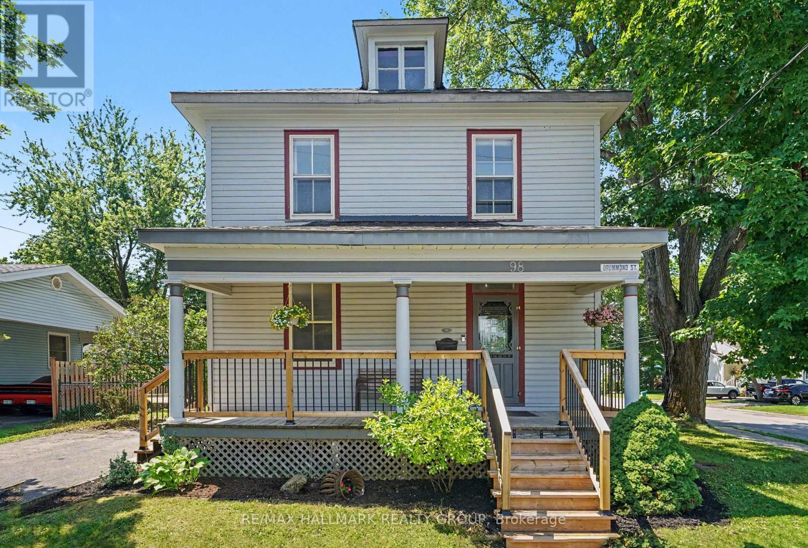 98 Drummond Street E, Perth, Ontario  K7H 1H1 - Photo 2 - X13588172