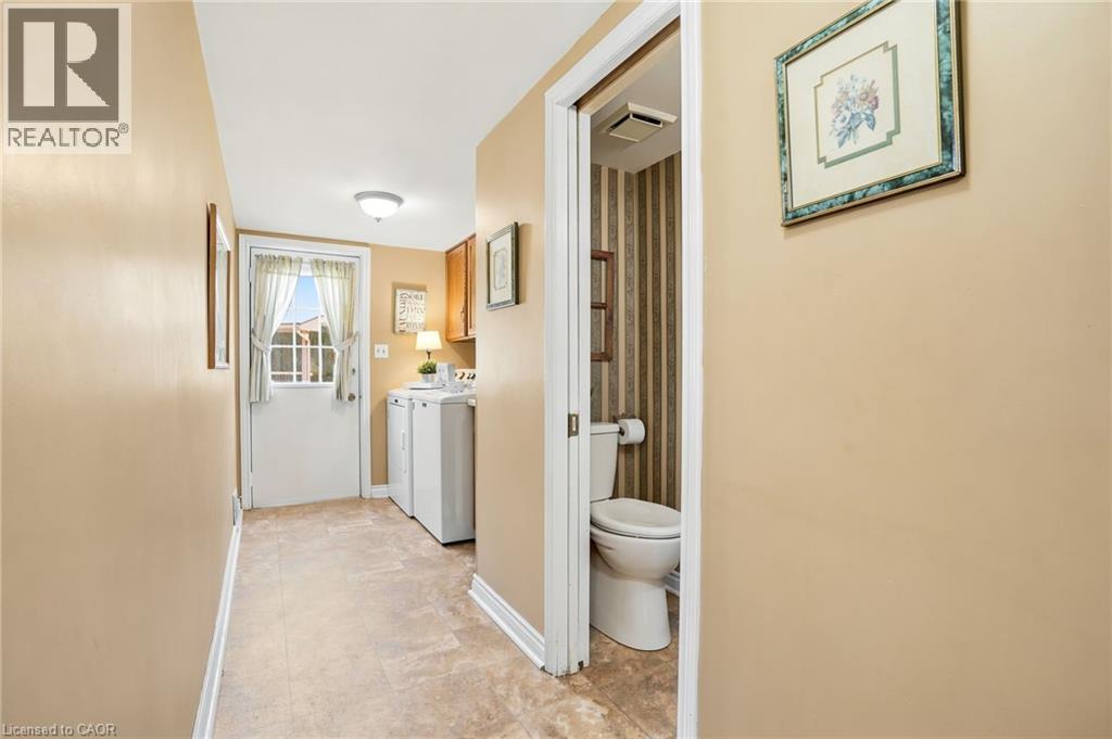 9 Magnolia Court, Fonthill, Ontario  L3E 0H5 - Photo 29 - 40829761