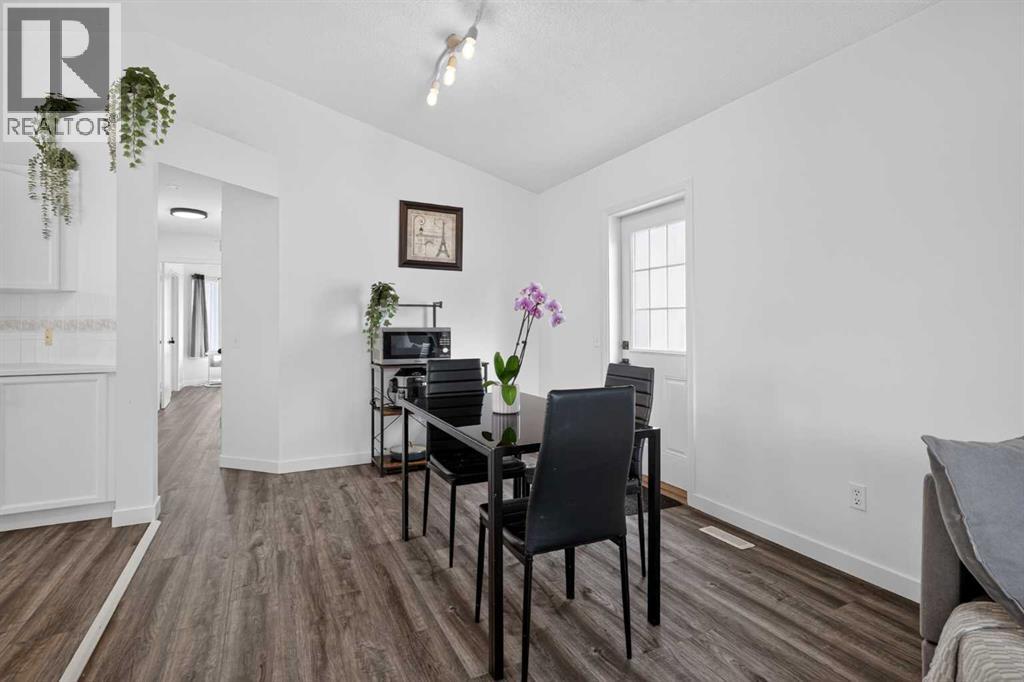 113 Mt Lorette Place SE, Calgary, Alberta  T2Z 2M1 - Photo 7 - A2333448