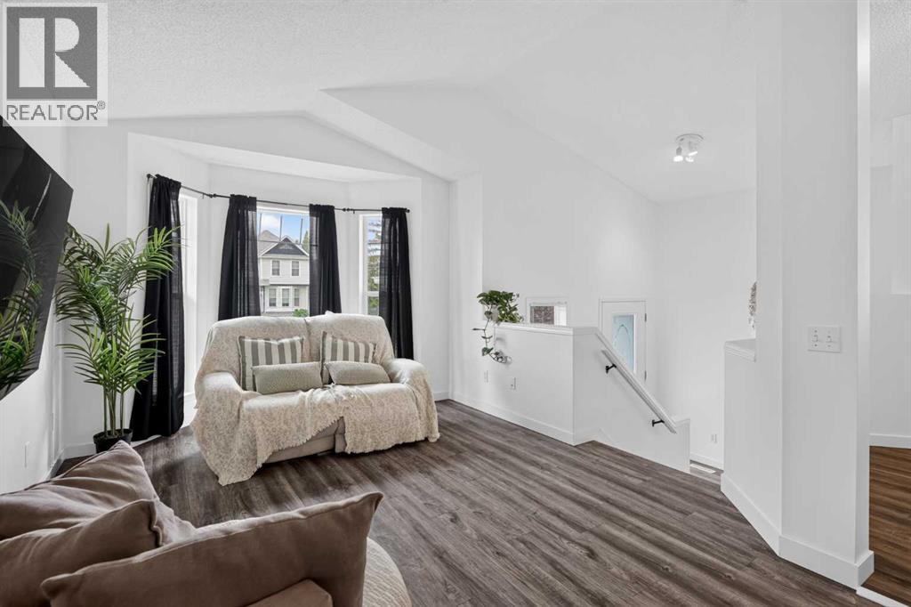 113 Mt Lorette Place SE, Calgary, Alberta  T2Z 2M1 - Photo 3 - A2333448