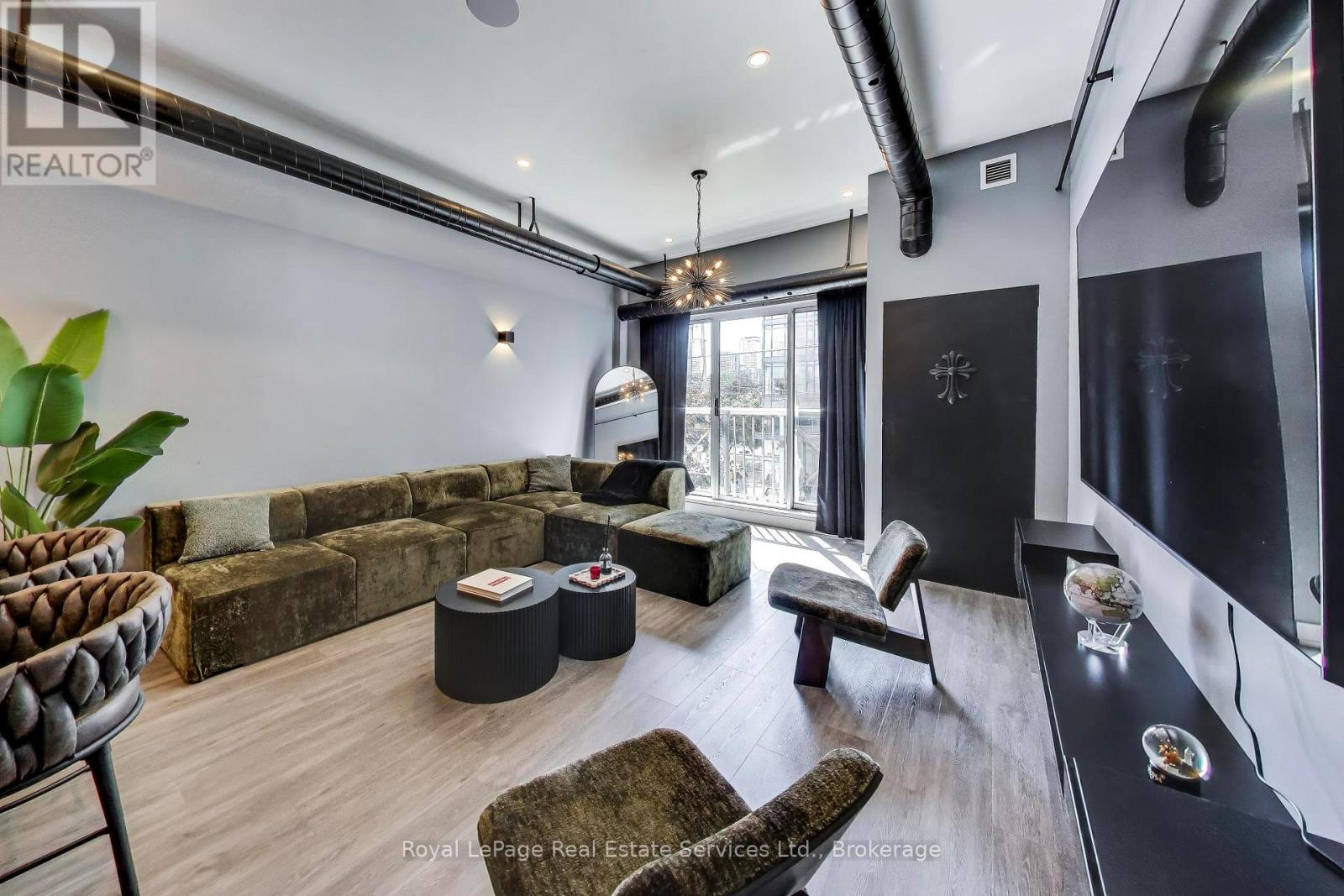 202 - 766 King Street W, Toronto, Ontario  M5V 1N6 - Photo 3 - C13688528