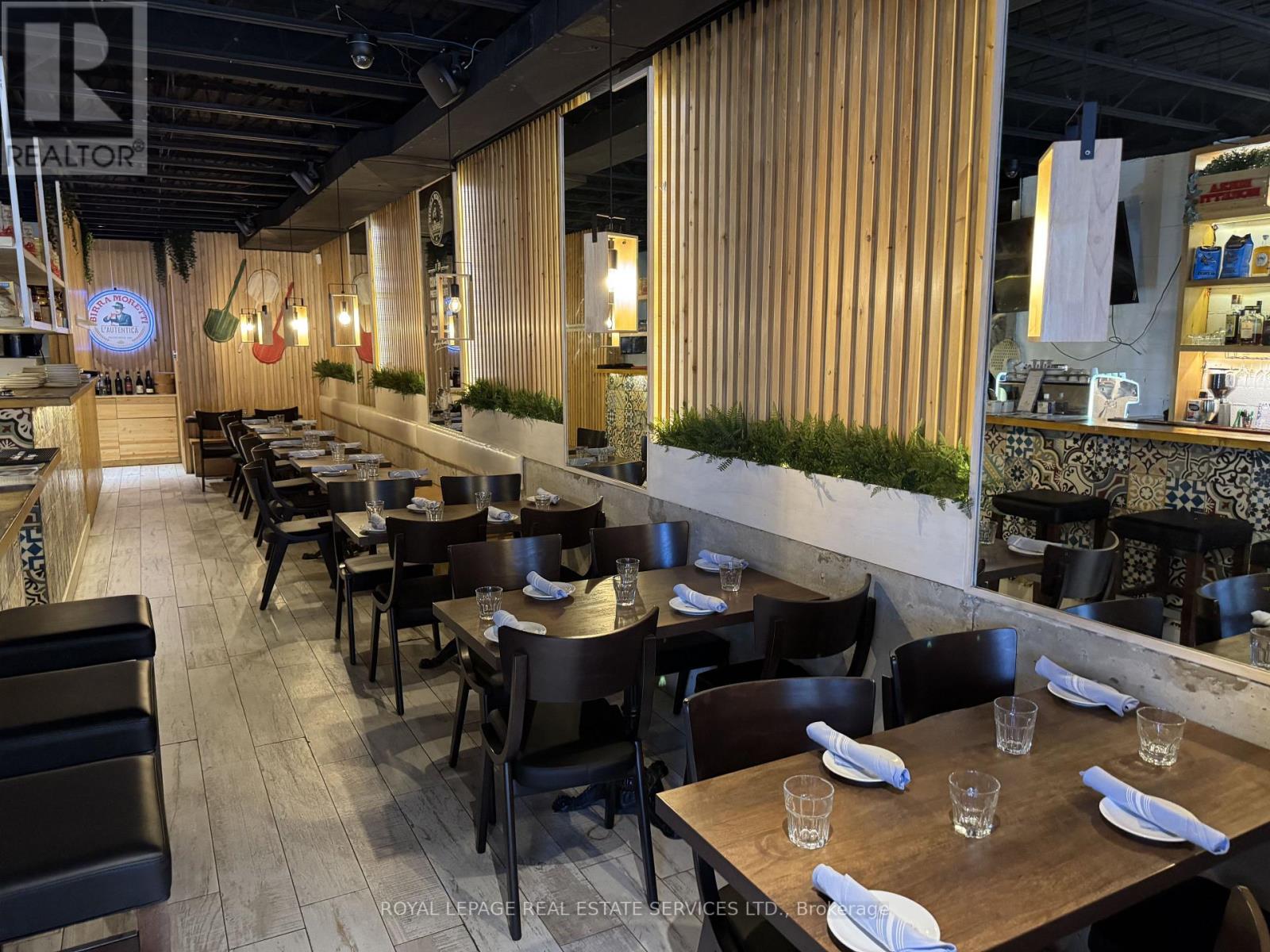 740 King Street W, Toronto, Ontario  M5V 1N3 - Photo 5 - C13656172