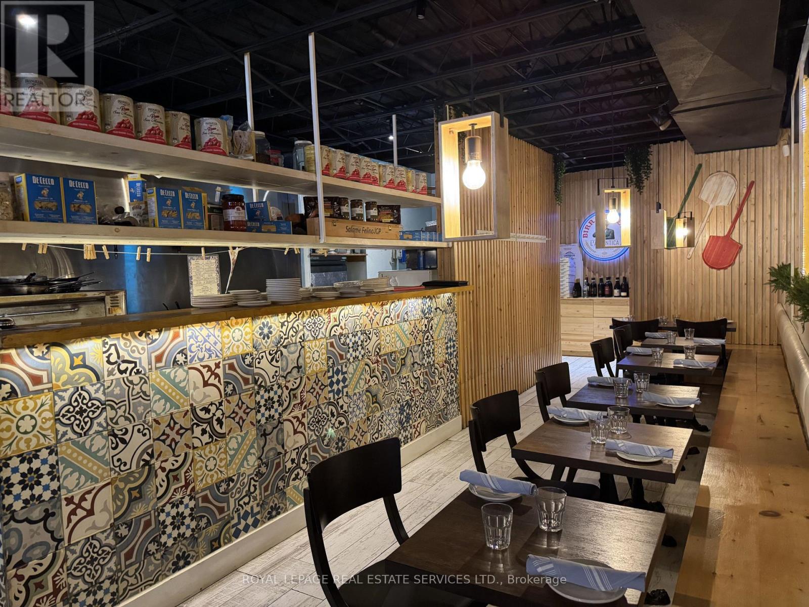 740 King Street W, Toronto, Ontario  M5V 1N3 - Photo 6 - C13656172