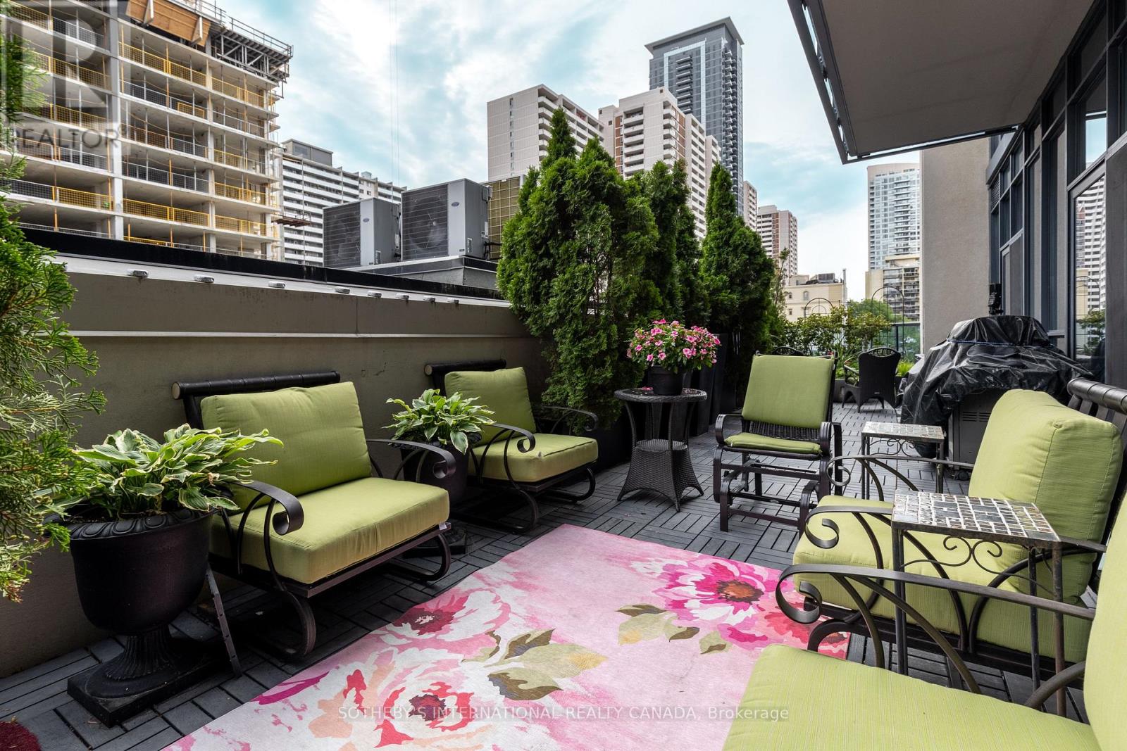 402 - 28 Linden Street, Toronto, Ontario  M4Y 0A4 - Photo 2 - C13681634