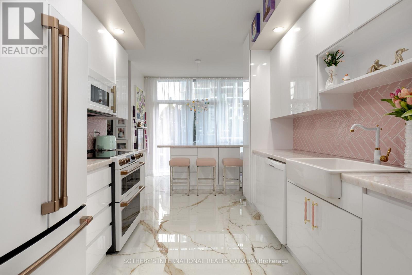 402 - 28 Linden Street, Toronto, Ontario  M4Y 0A4 - Photo 5 - C13681634