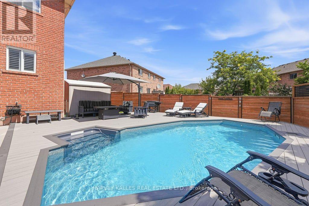 2033 Redstone Crescent, Oakville, Ontario  L6M 5B2 - Photo 32 - W13689230