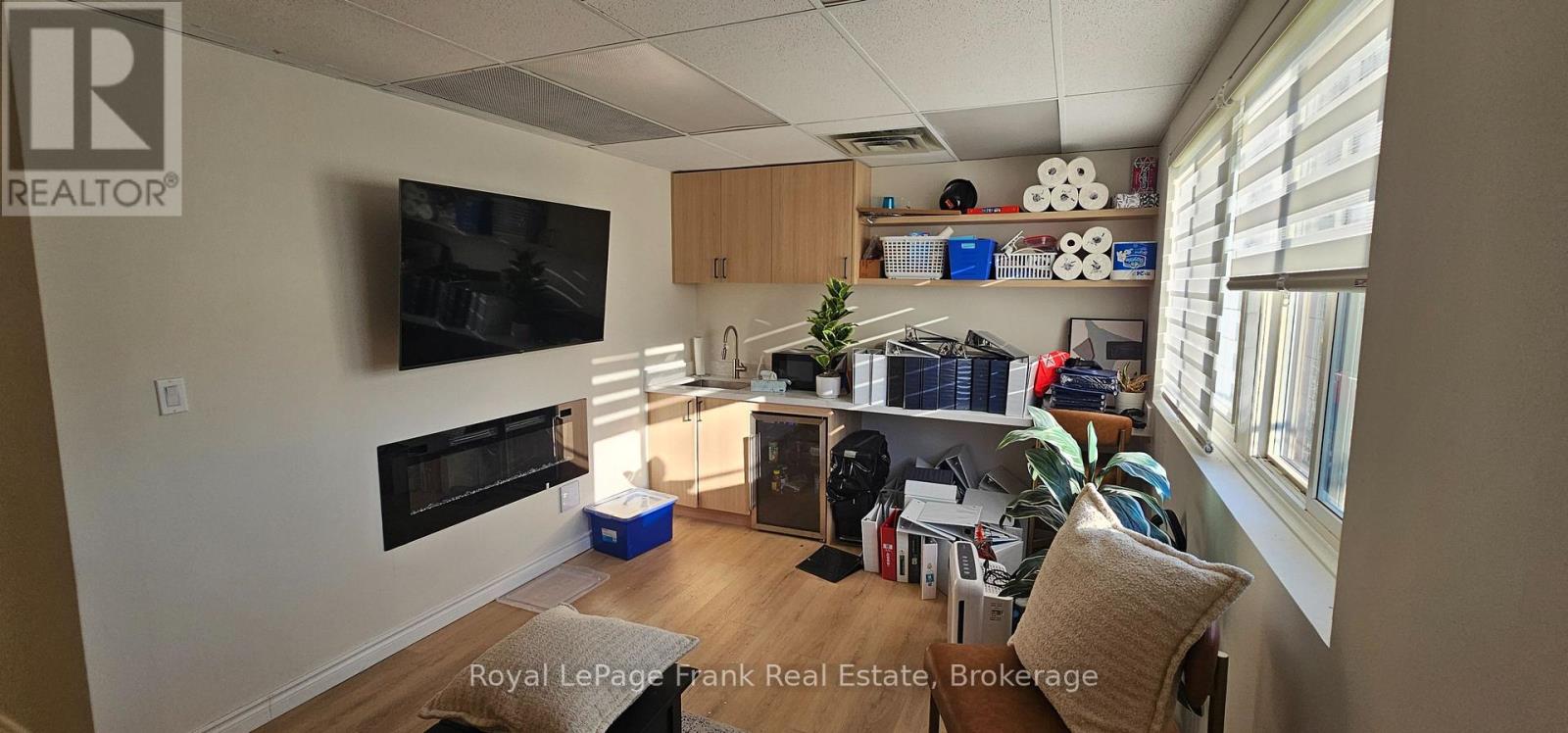 207 - 200 Bond Street W, Oshawa, Ontario  L1J 2L7 - Photo 11 - E13689292