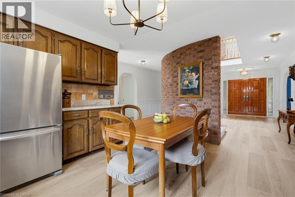 87 Regent Avenue, Hamilton, Ontario  L9B 1T1 - Photo 9 - 40851744