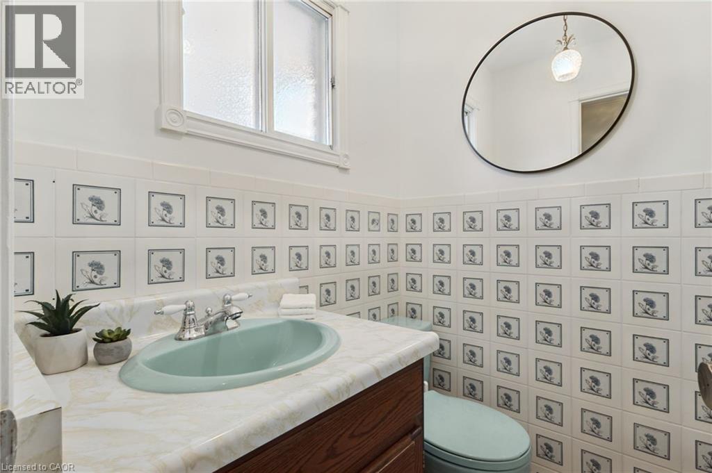 87 Regent Avenue, Hamilton, Ontario  L9B 1T1 - Photo 16 - 40851744