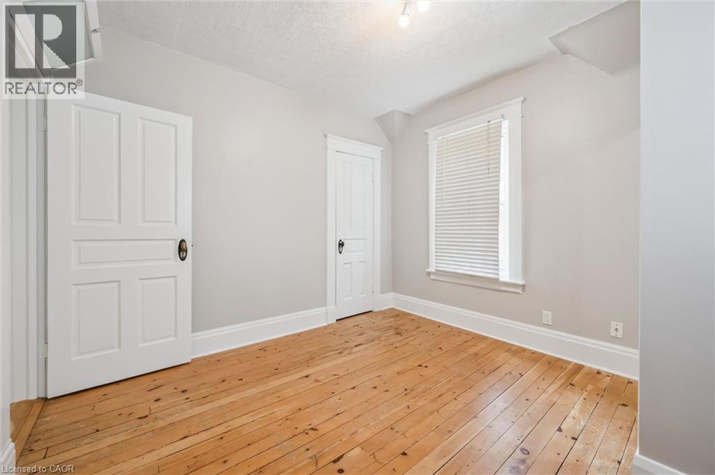 46 Pequegnat Avenue, Kitchener, Ontario  N2H 1R8 - Photo 26 - 40856257