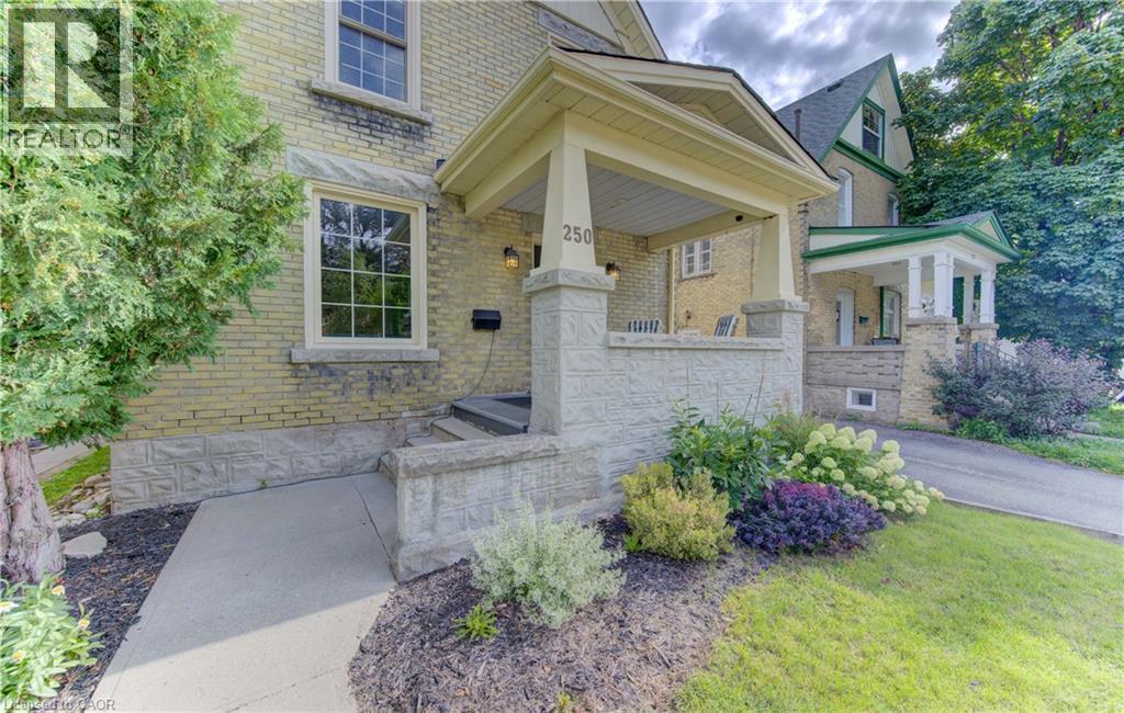 250 Herbert Street, Waterloo, Ontario  N2J 1V2 - Photo 5 - 40856844