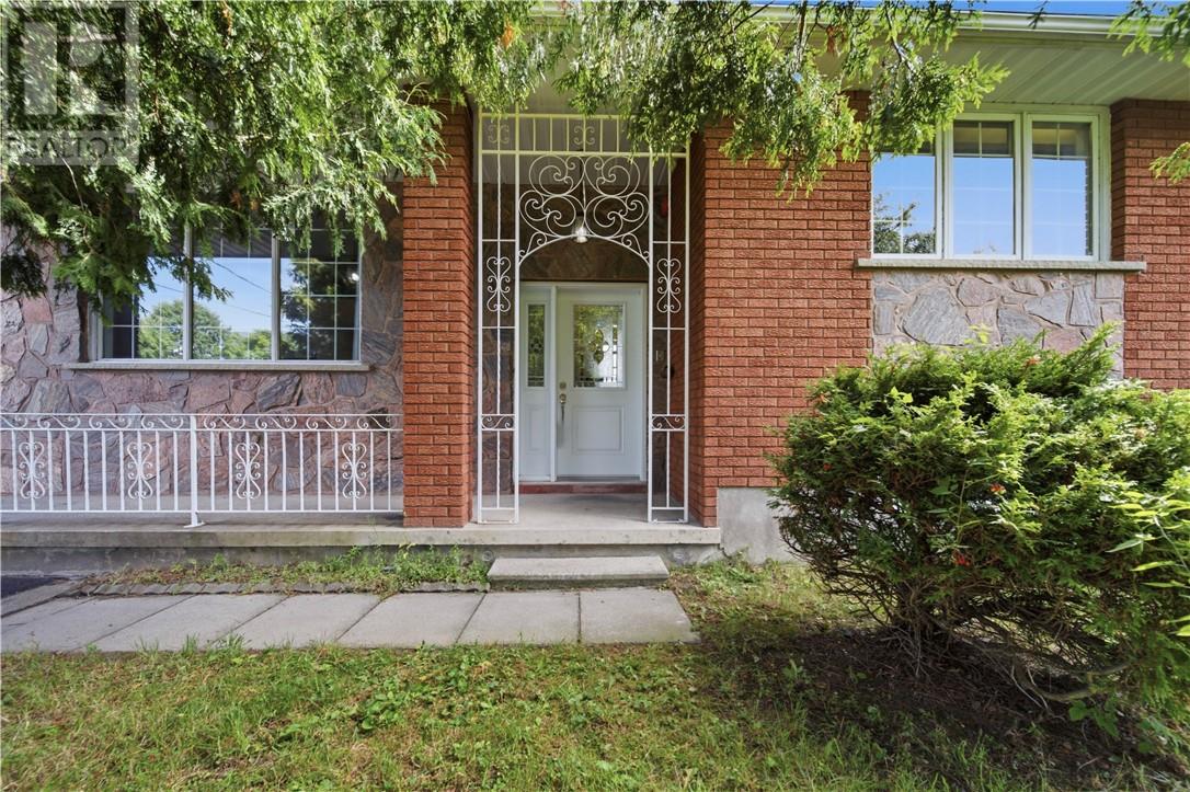 1803 Pierre Street, Val Caron, Ontario  P3N 1C3 - Photo 2 - 2129862