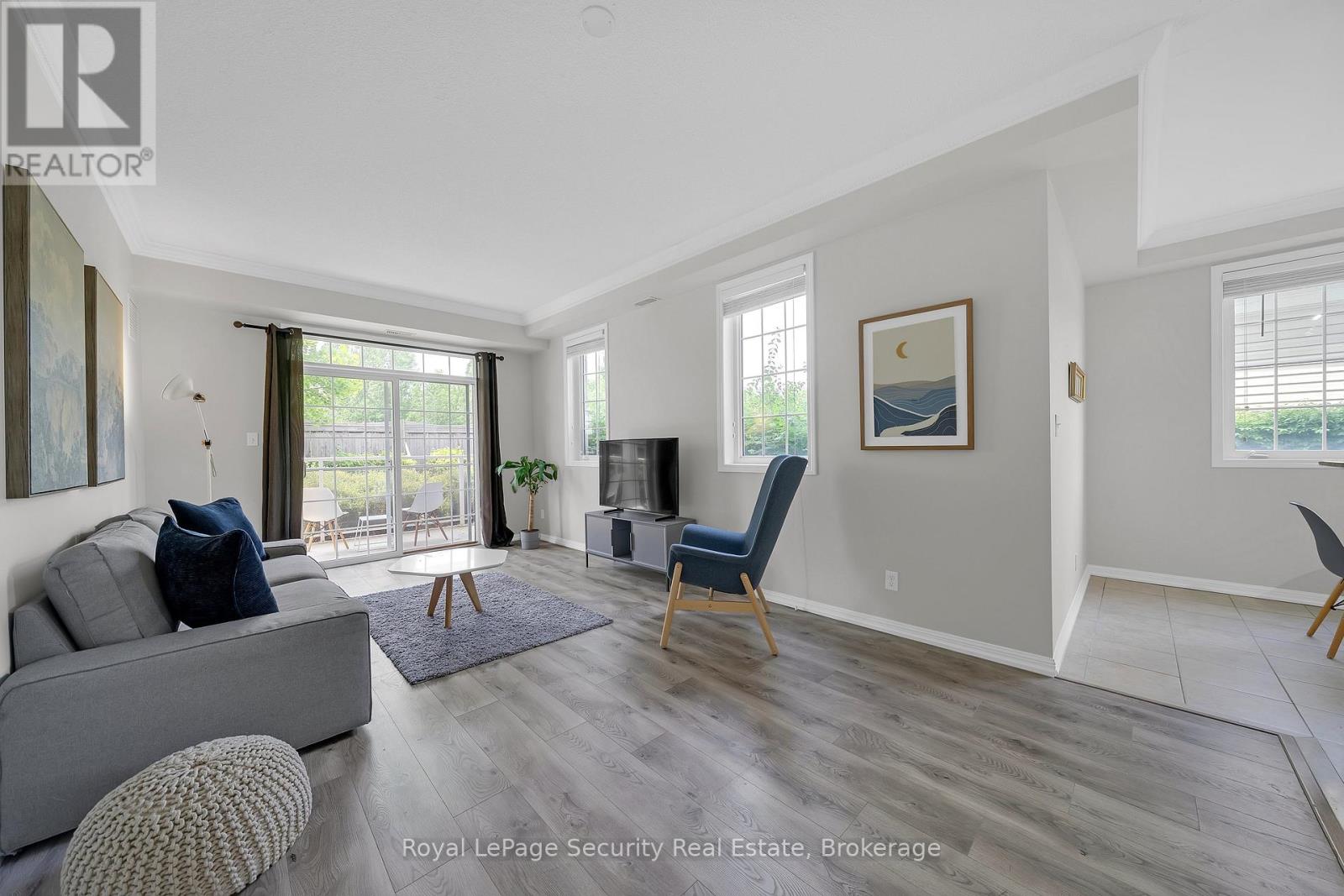 101 - 52 Harvey Johnston Way, Whitby, Ontario  L1M 0J7 - Photo 6 - E13688094