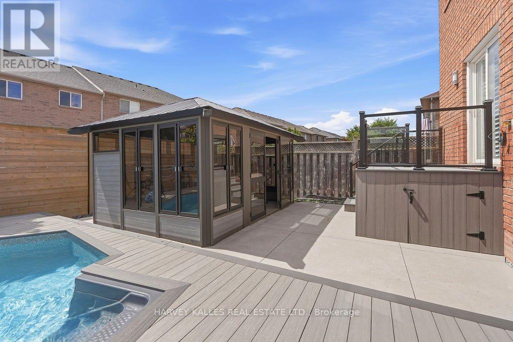 2033 Redstone Crescent, Oakville, Ontario  L6M 5B2 - Photo 35 - W13689230