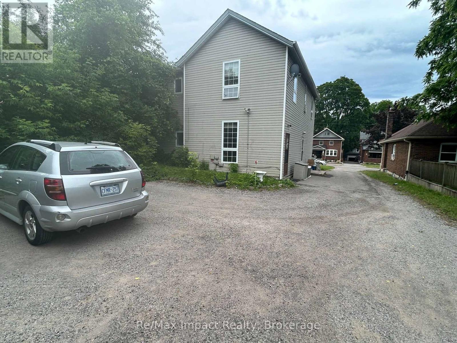 292 William Street E, Oshawa, Ontario  L1G 1K8 - Photo 3 - E13690834
