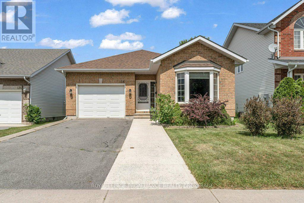 138 Dalgleish Avenue, Kingston, Ontario K7K 7E3 - Photo 1 - X13690754