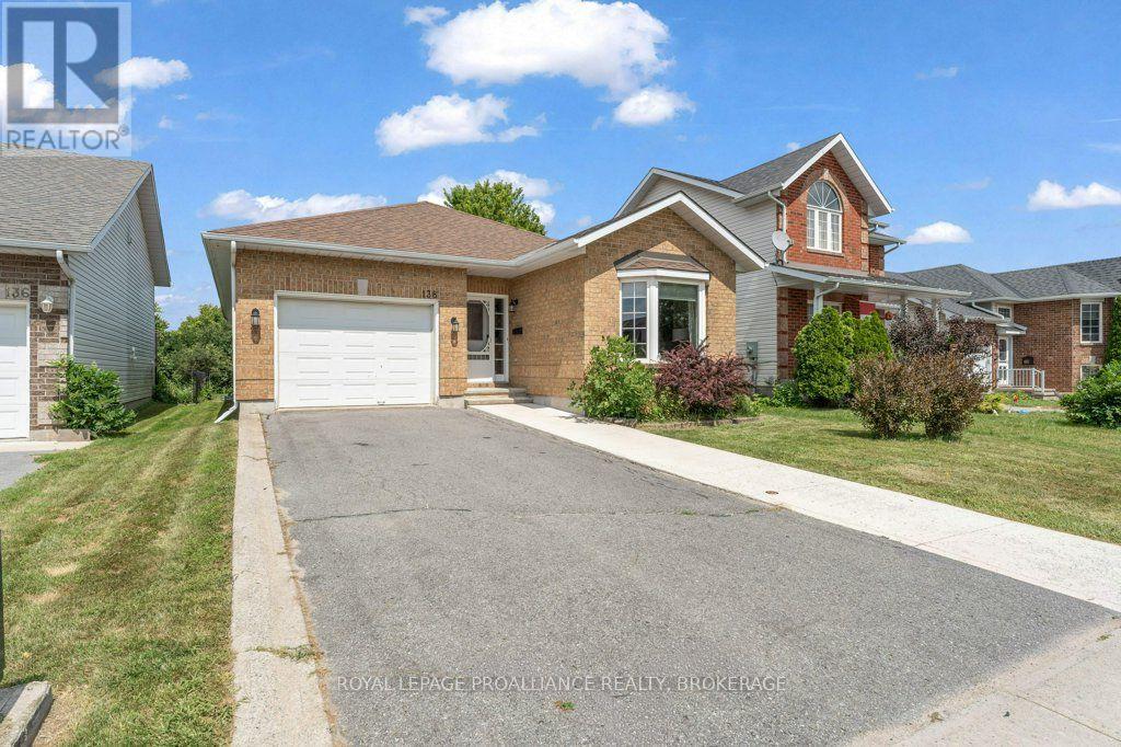 138 Dalgleish Avenue, Kingston, Ontario K7K 7E3 - Photo 2 - X13690754