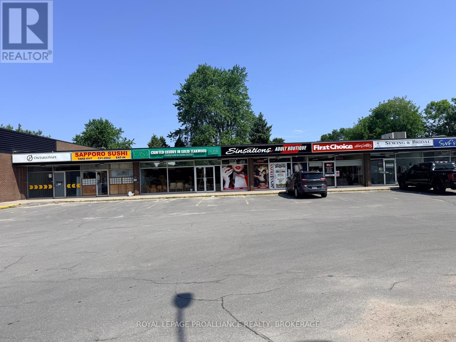 Unit J - 277 Bath Road, Kingston, Ontario  K7M 2X6 - Photo 1 - X13690822
