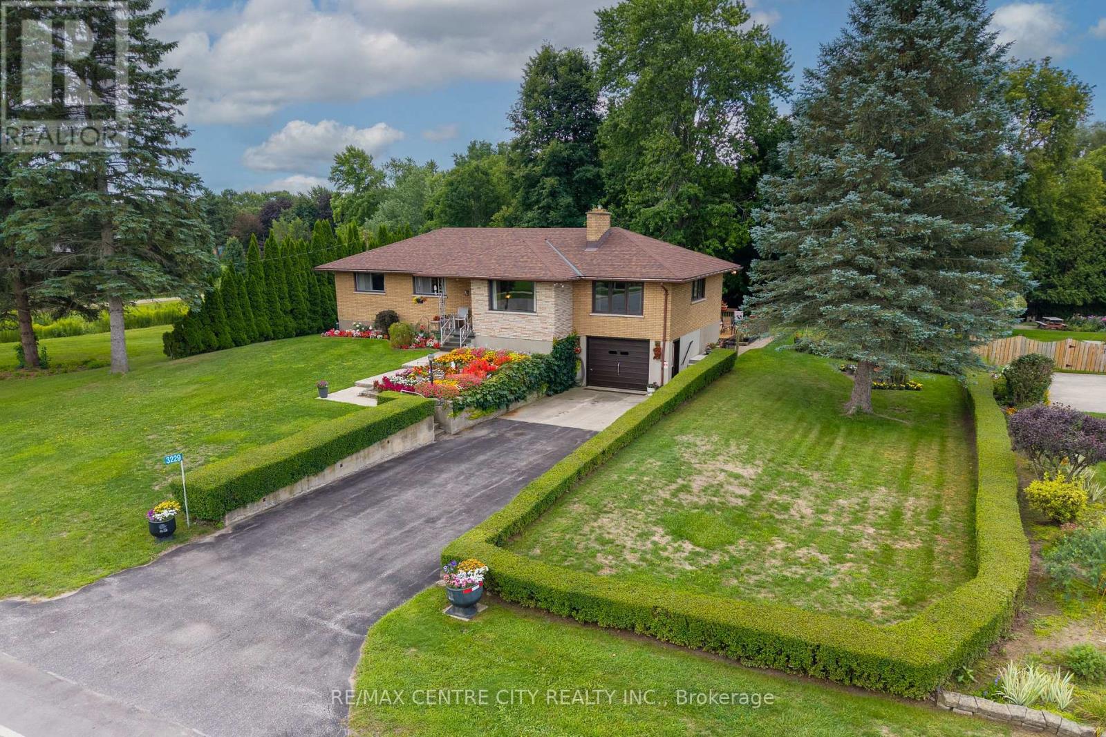 3229 Napperton Drive, Strathroy-Caradoc, Ontario  N7G 3H8 - Photo 1 - X13690874