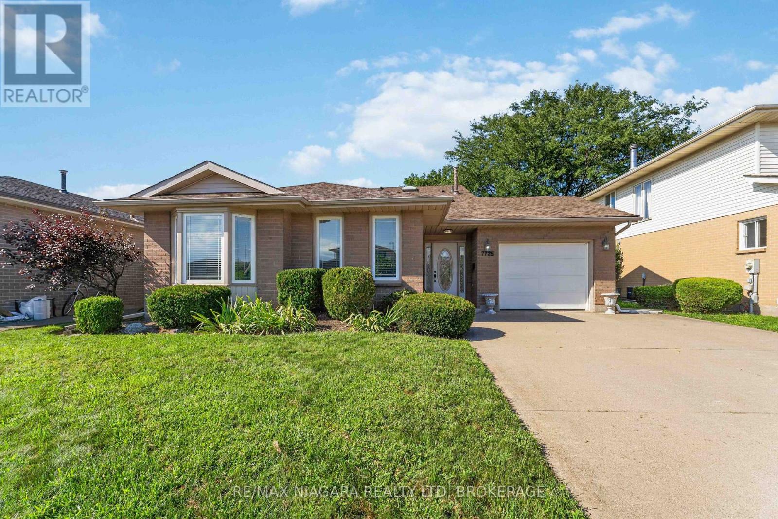 7725 Swan Street, Niagara Falls, Ontario  L2H 2P7 - Photo 1 - X13687946