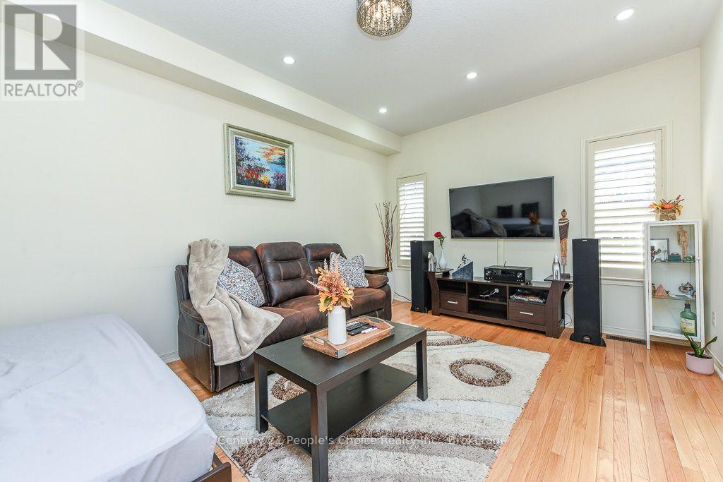 270 Brussels Avenue, Brampton, Ontario  L6Z 0G3 - Photo 12 - W13678924