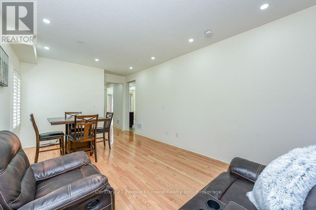 270 Brussels Avenue, Brampton, Ontario  L6Z 0G3 - Photo 11 - W13678924