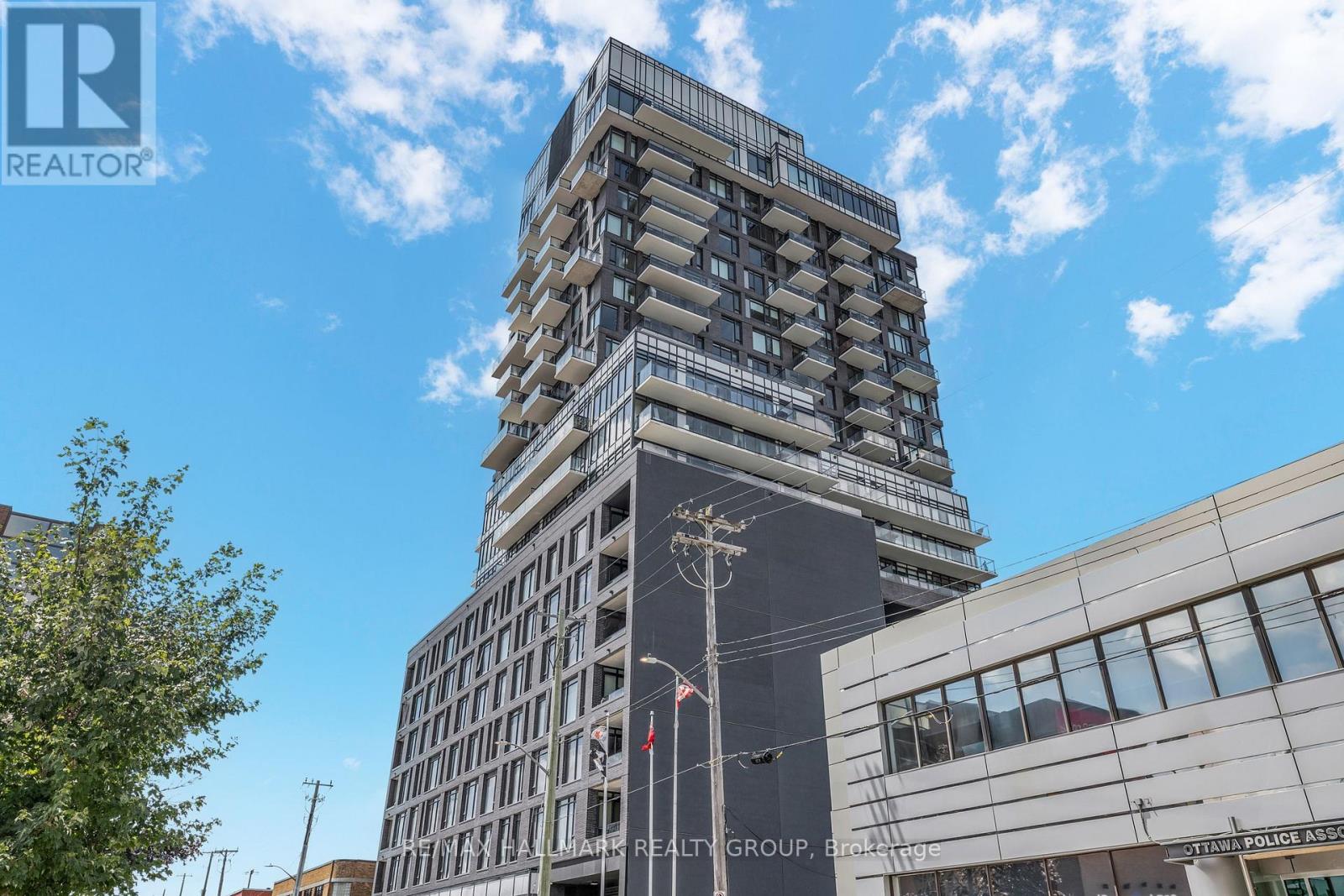 902 - 203 Catherine Street, Ottawa, Ontario  K2P 1J5 - Photo 1 - X13690678