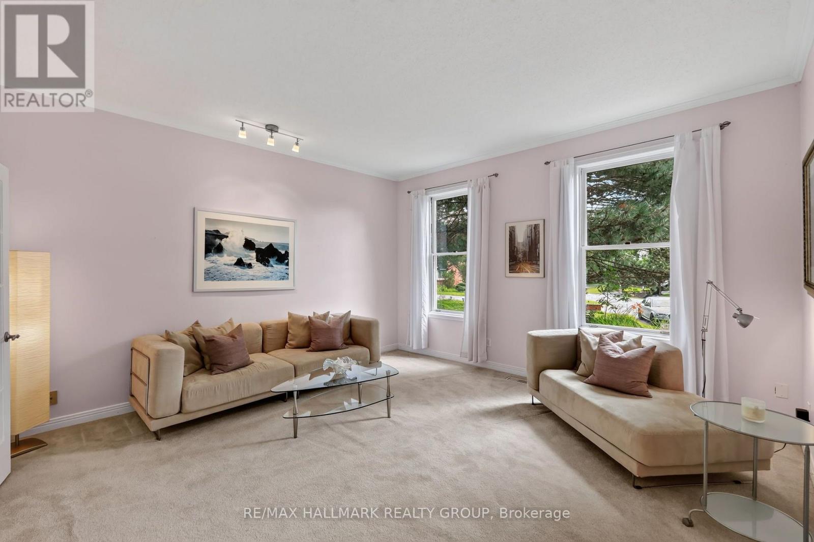 9 Kintail Court, Ottawa, Ontario  K2S 1G8 - Photo 4 - X13690926