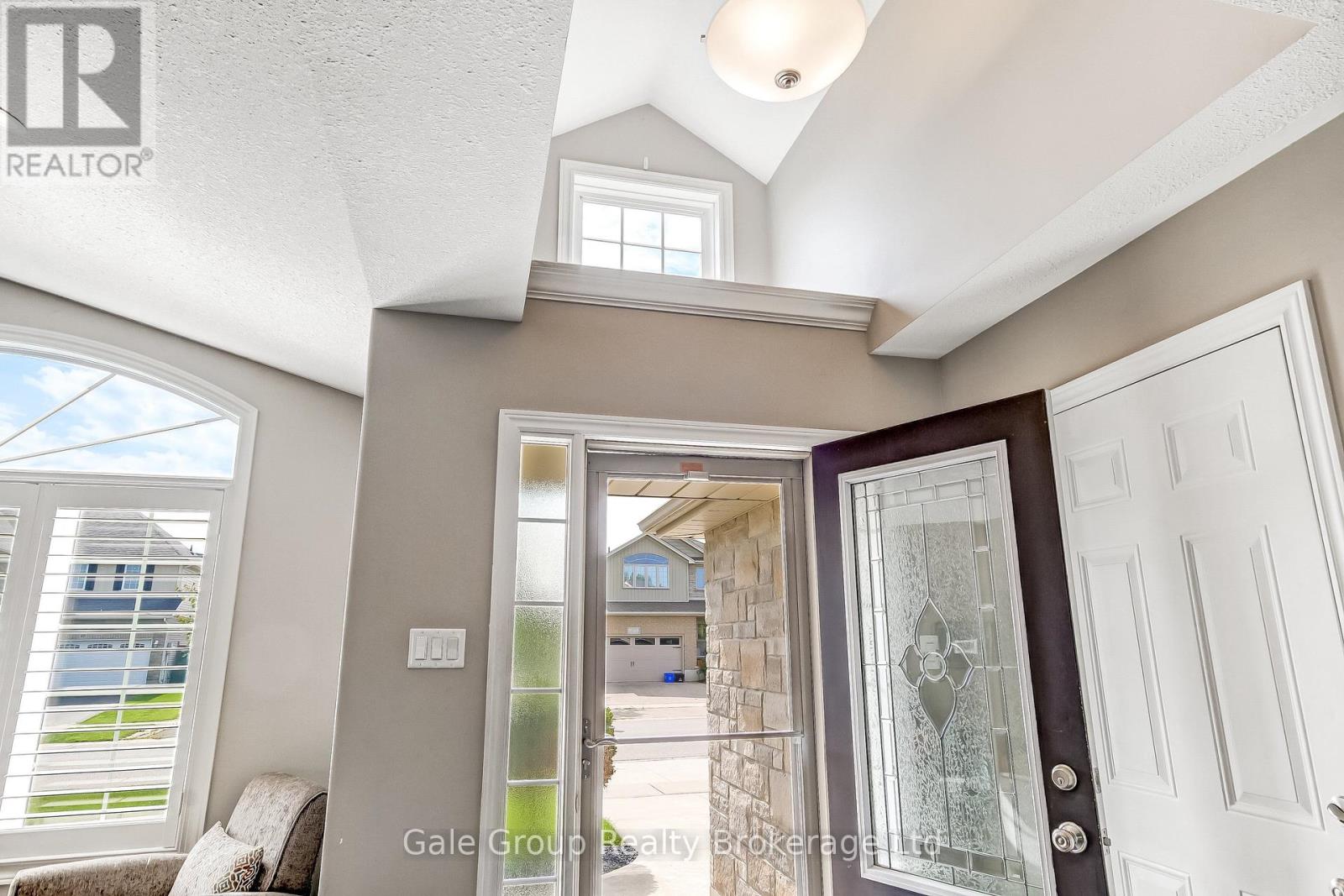 402 Fairway Road, Woodstock, Ontario  N4T 0E1 - Photo 3 - X13690698