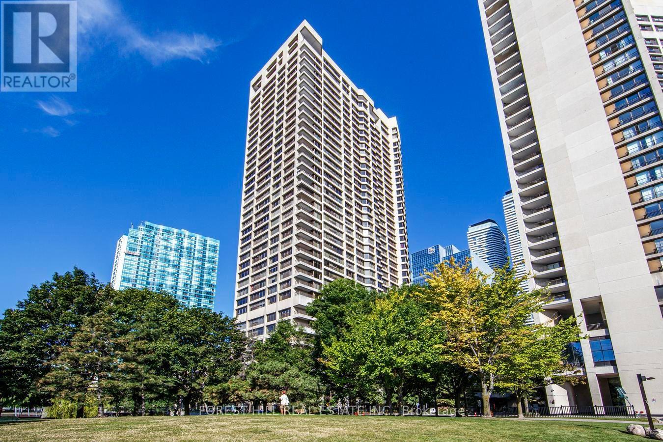 1707 - 65 HARBOUR SQUARE