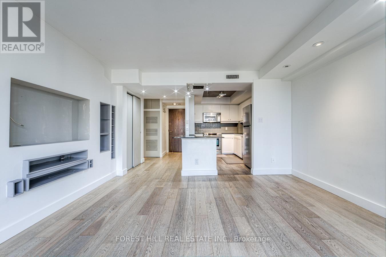 1707 - 65 Harbour Square, Toronto, Ontario  M5J 2L4 - Photo 11 - C13690636