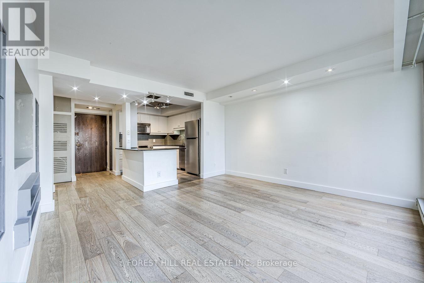 1707 - 65 Harbour Square, Toronto, Ontario  M5J 2L4 - Photo 12 - C13690636