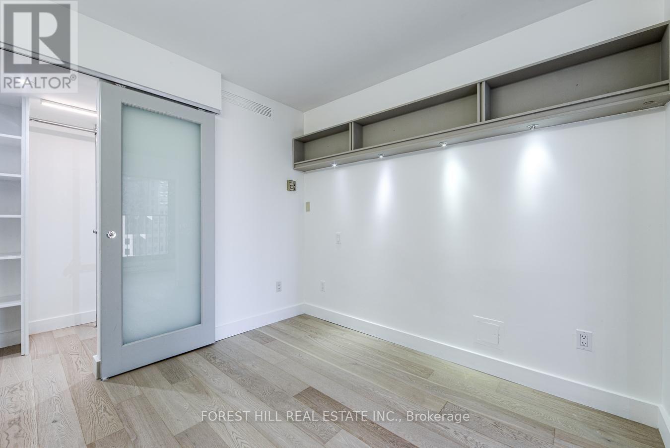 1707 - 65 Harbour Square, Toronto, Ontario  M5J 2L4 - Photo 18 - C13690636