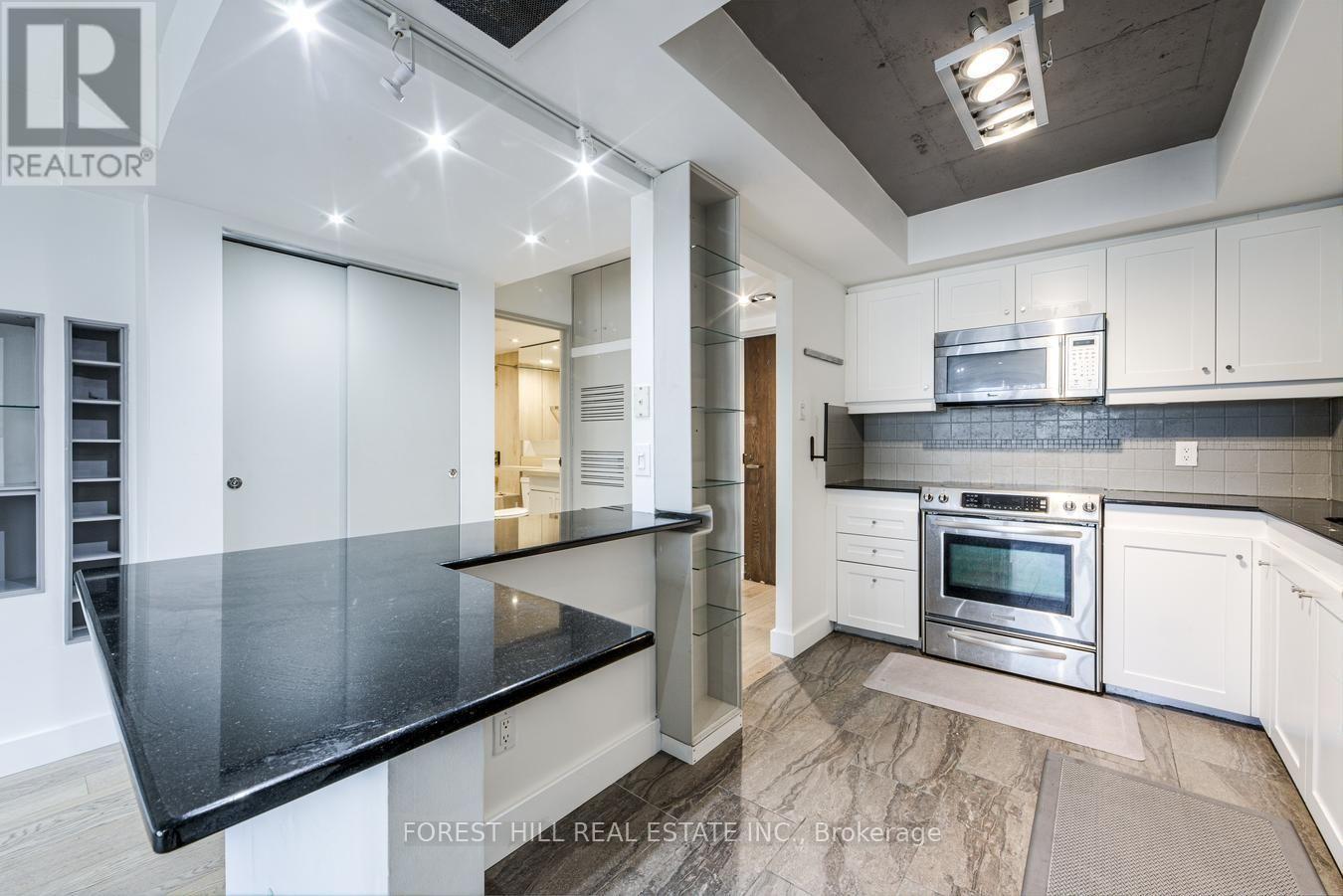 1707 - 65 Harbour Square, Toronto, Ontario  M5J 2L4 - Photo 7 - C13690636
