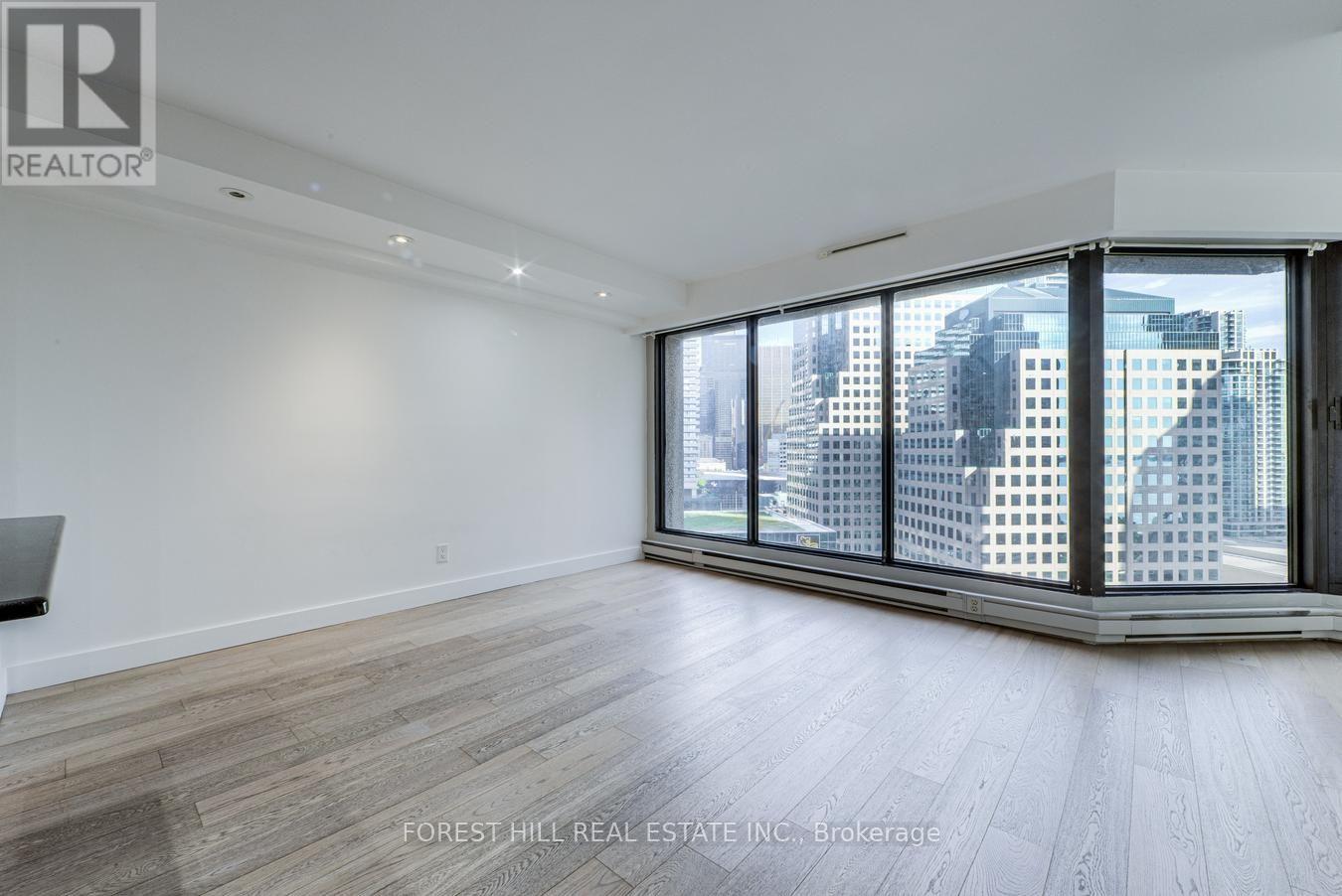 1707 - 65 Harbour Square, Toronto, Ontario  M5J 2L4 - Photo 9 - C13690636