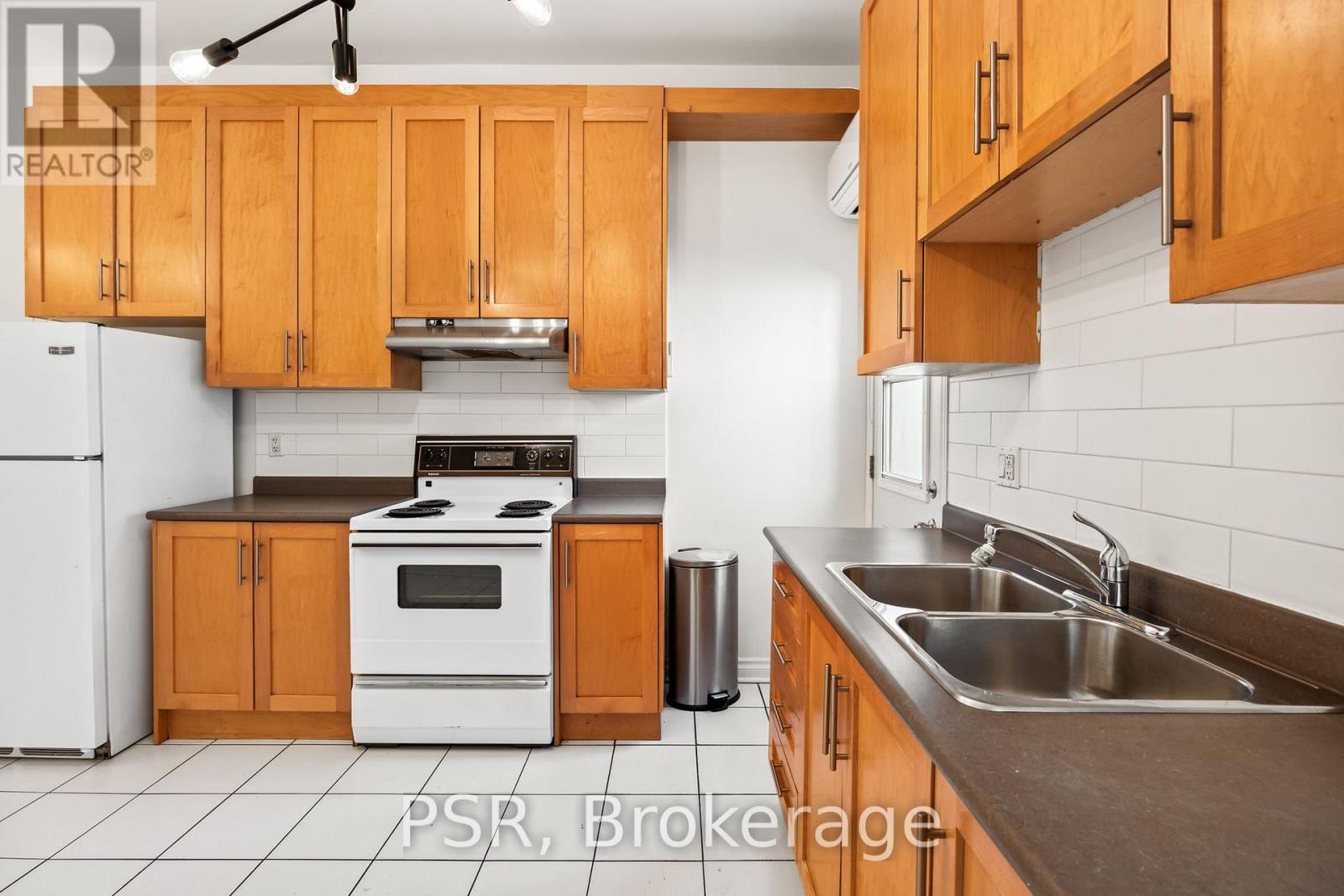 Front - 112 Ossington Avenue, Toronto, Ontario  M6J 2Z4 - Photo 5 - C13690672