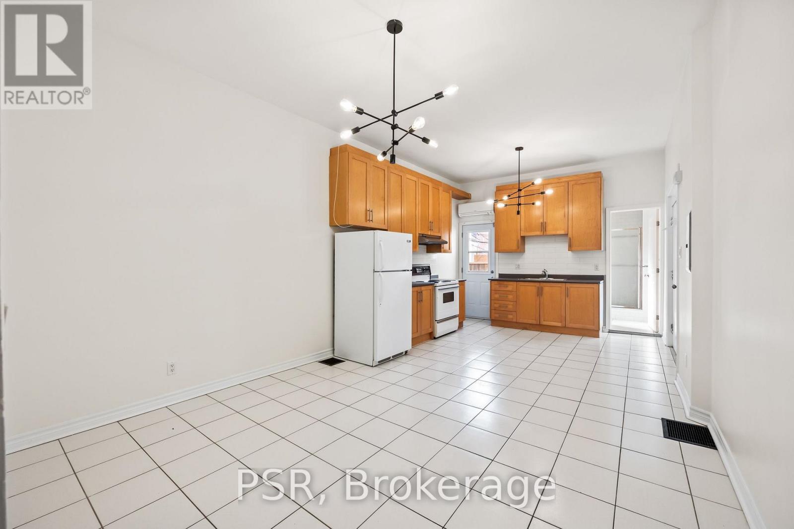 Front - 112 Ossington Avenue, Toronto, Ontario  M6J 2Z4 - Photo 9 - C13690672