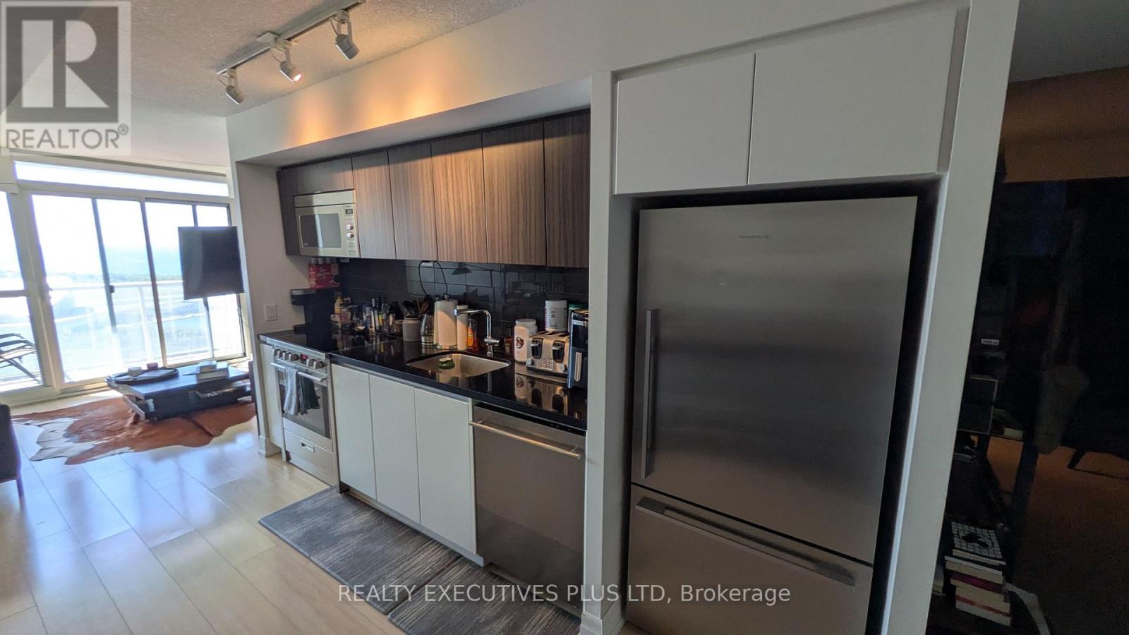 4002 - 85 Queens Wharf Road, Toronto, Ontario  M5V 0J9 - Photo 5 - C13690762