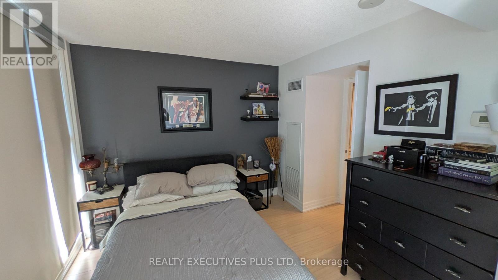 4002 - 85 Queens Wharf Road, Toronto, Ontario  M5V 0J9 - Photo 7 - C13690762