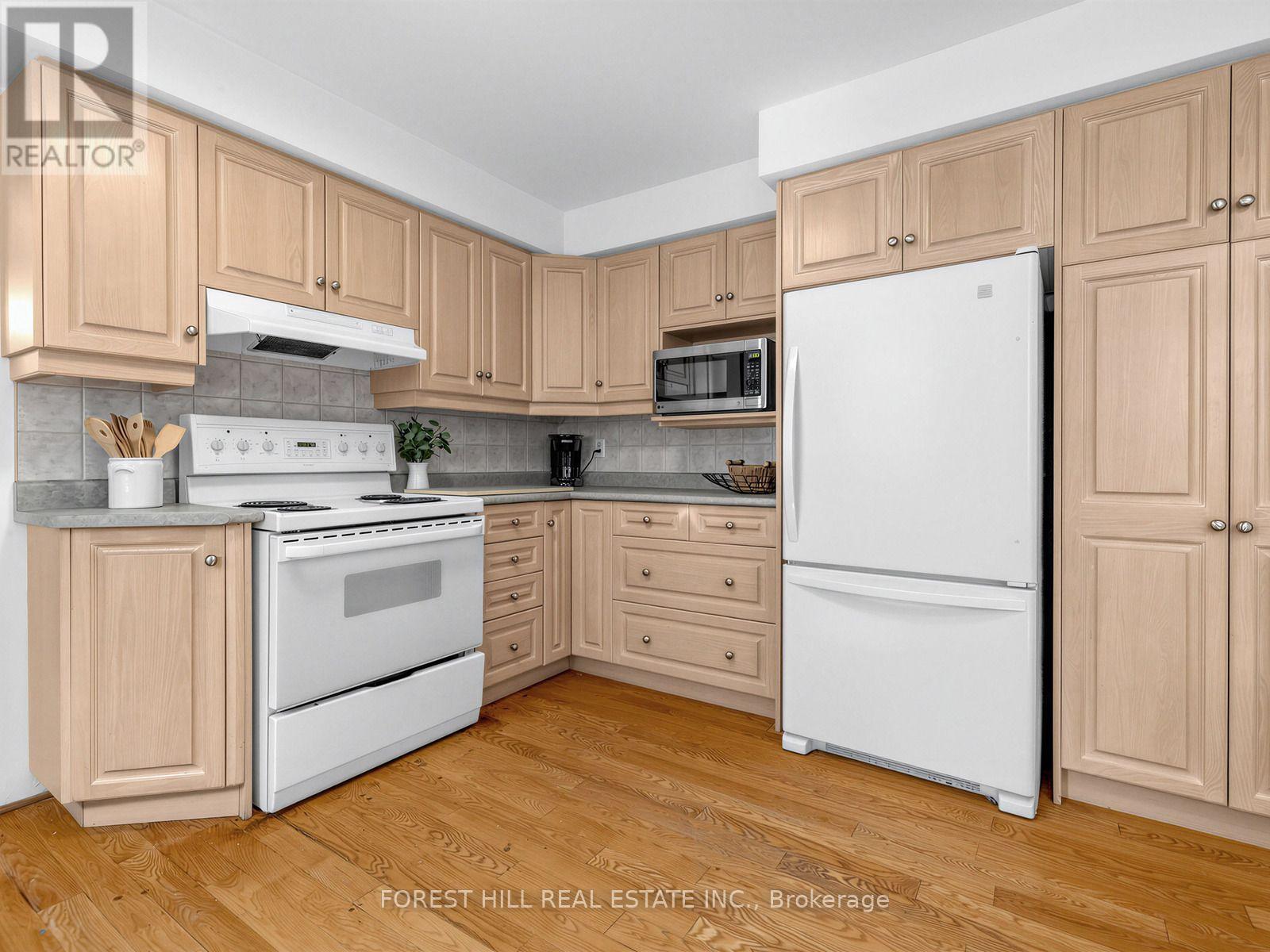 1 AMES CIRCLE Toronto (Banbury-Don Mills), ON M3B 3B9