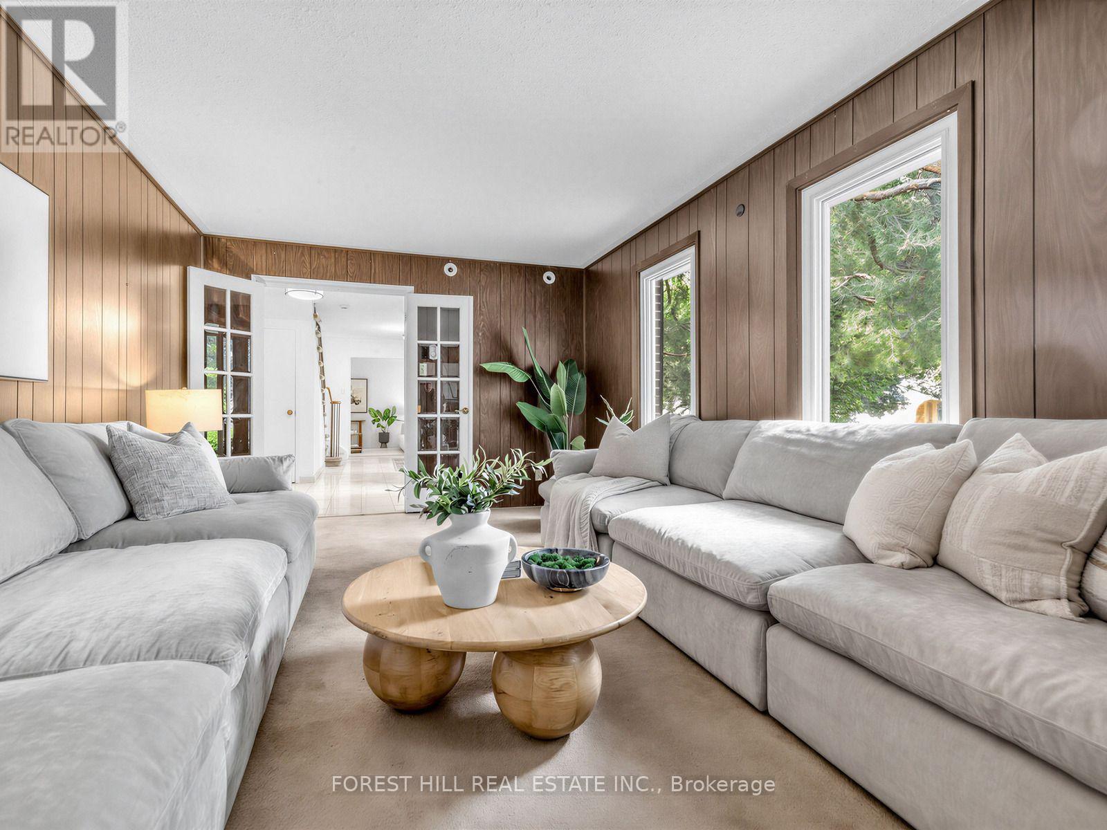1 AMES CIRCLE Toronto (Banbury-Don Mills), ON M3B 3B9