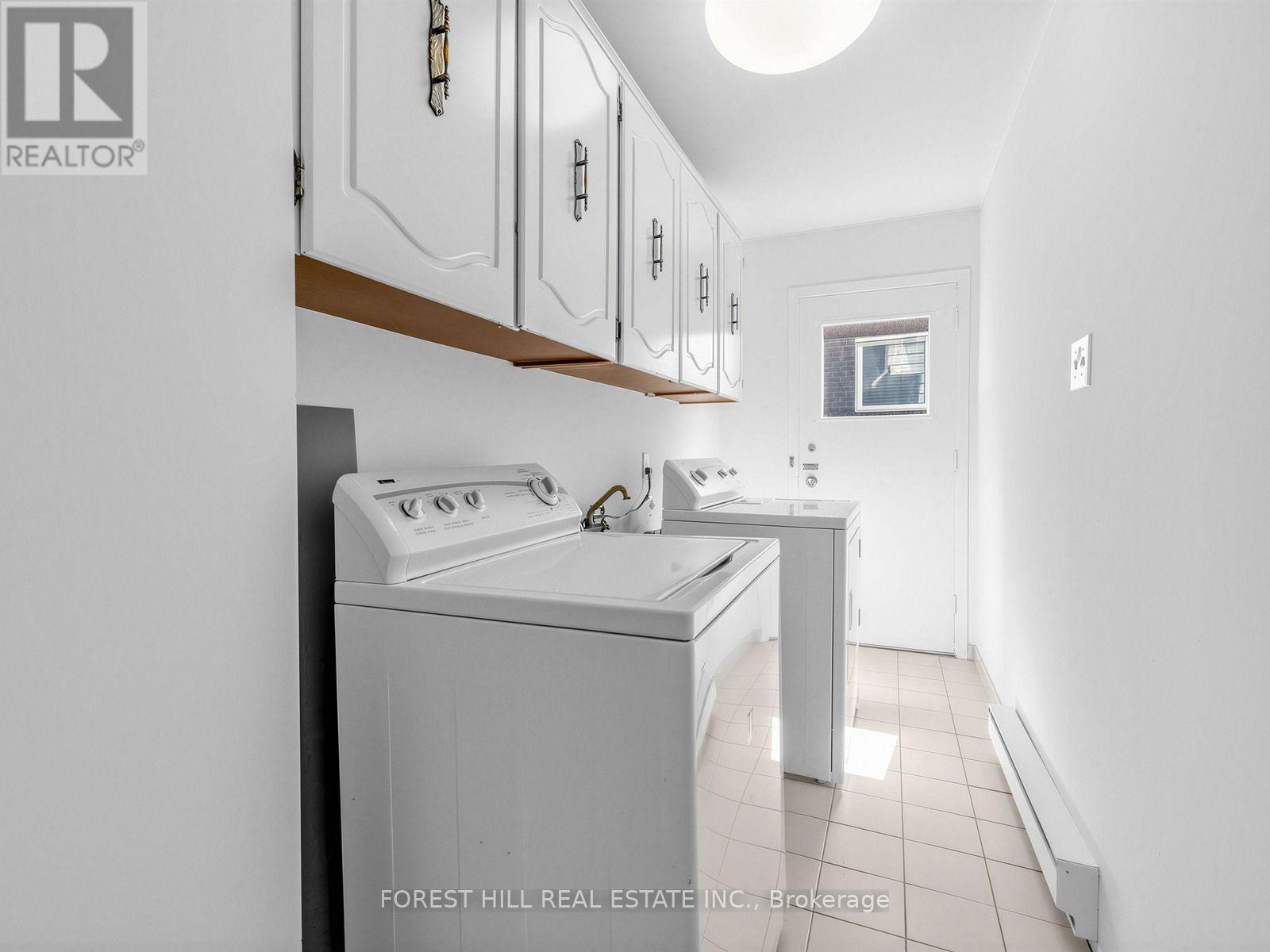 1 AMES CIRCLE Toronto (Banbury-Don Mills), ON M3B 3B9