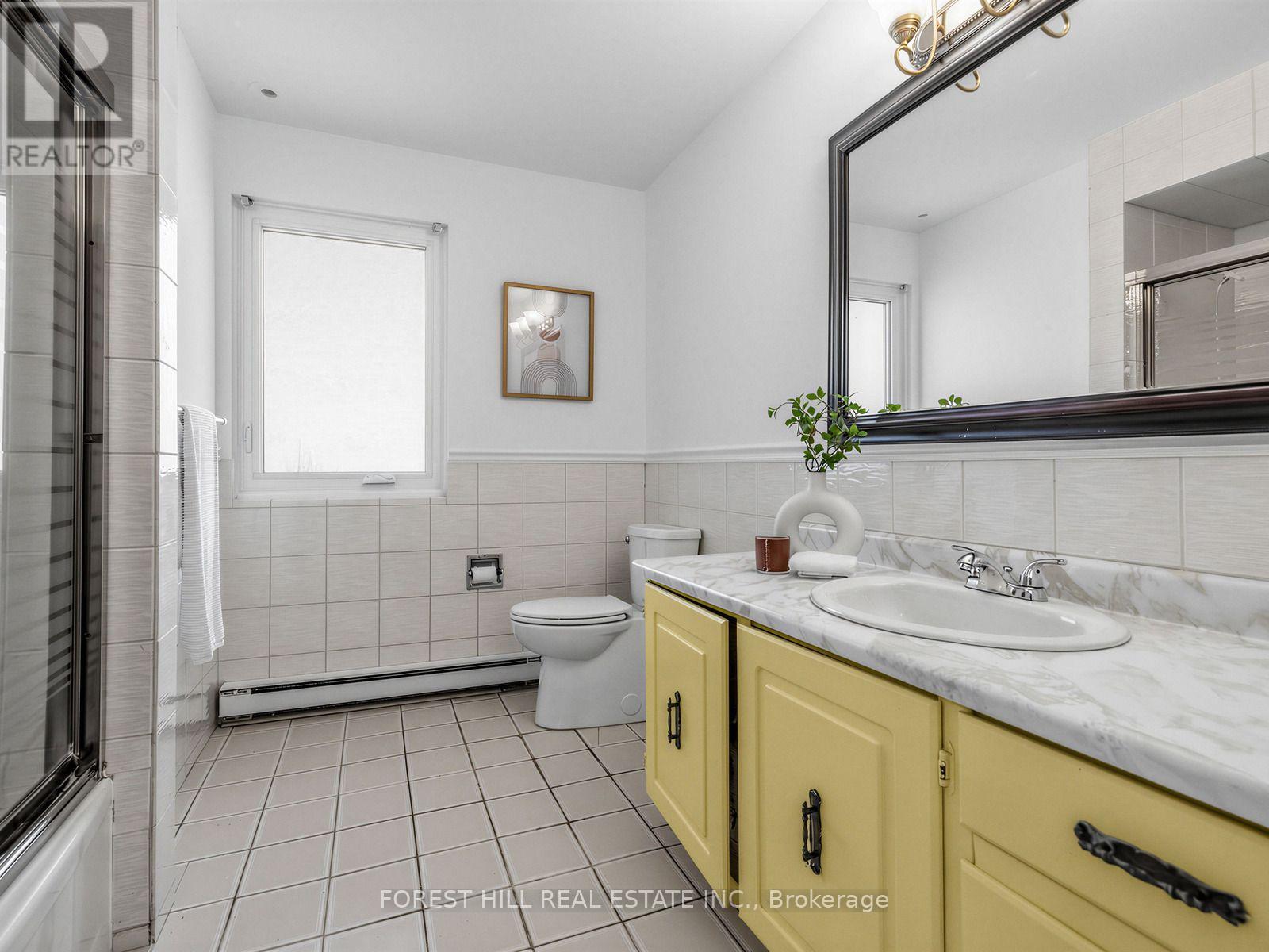 1 AMES CIRCLE Toronto (Banbury-Don Mills), ON M3B 3B9
