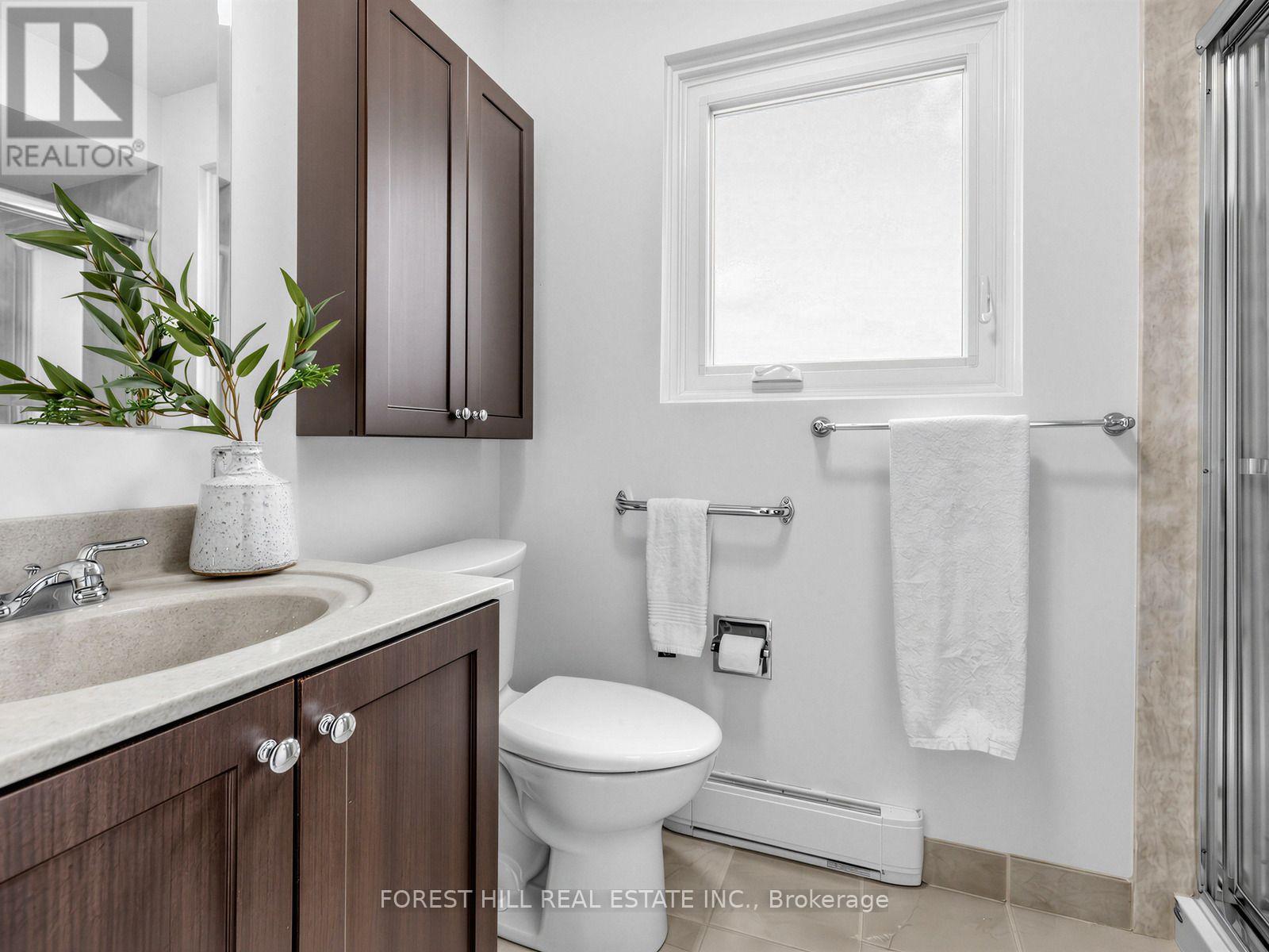 1 AMES CIRCLE Toronto (Banbury-Don Mills), ON M3B 3B9