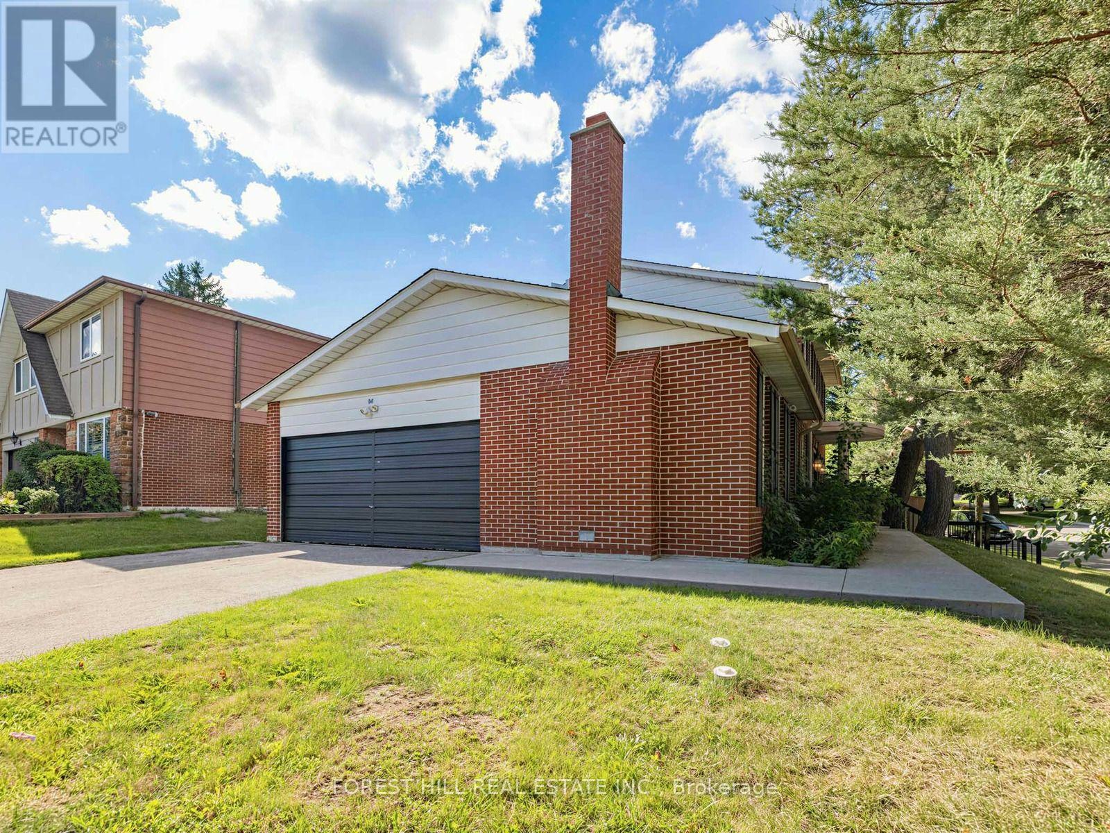 1 AMES CIRCLE Toronto (Banbury-Don Mills), ON M3B 3B9