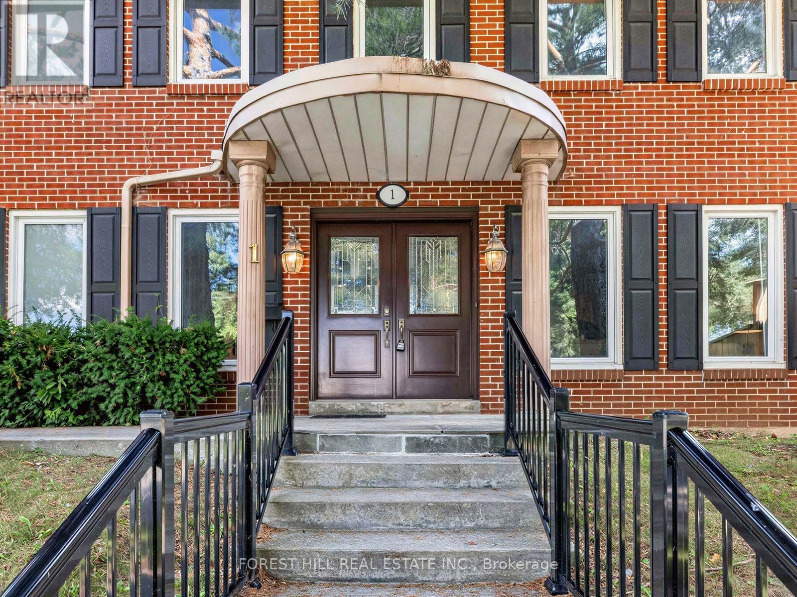 1 AMES CIRCLE Toronto (Banbury-Don Mills), ON M3B 3B9